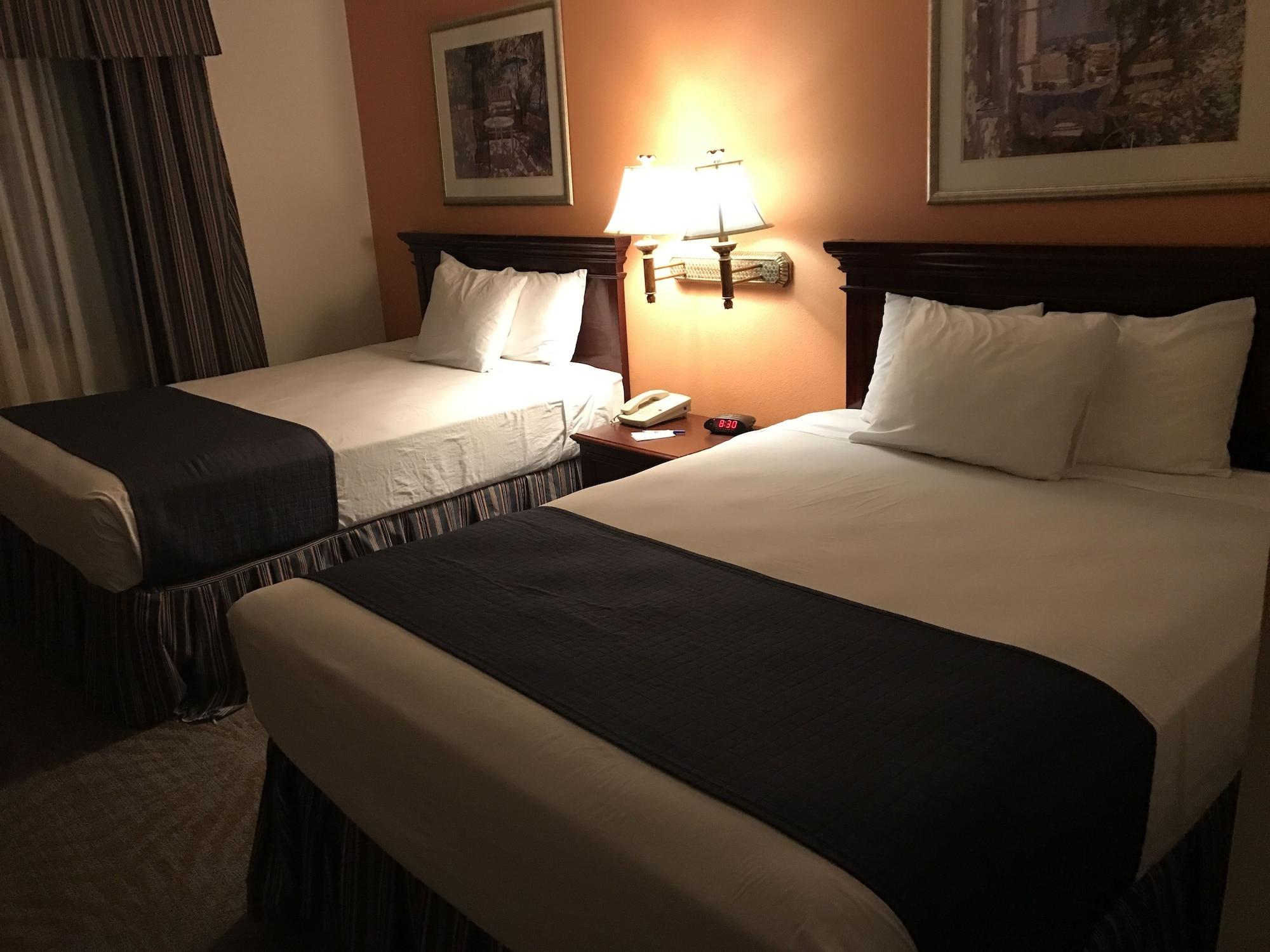 Super 8 By Wyndham Lubbock West Hotell Exteriör bild