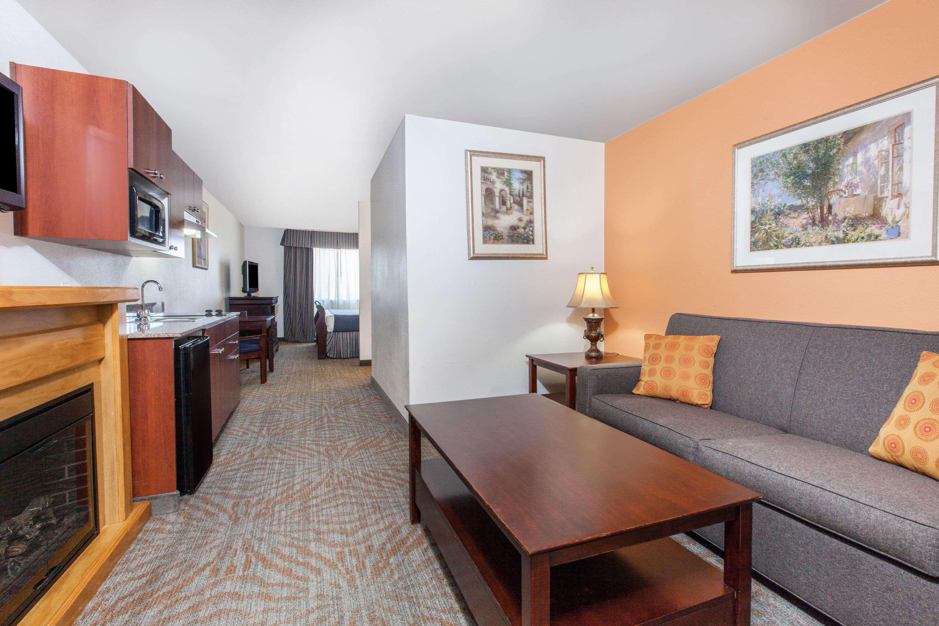 Super 8 By Wyndham Lubbock West Hotell Exteriör bild