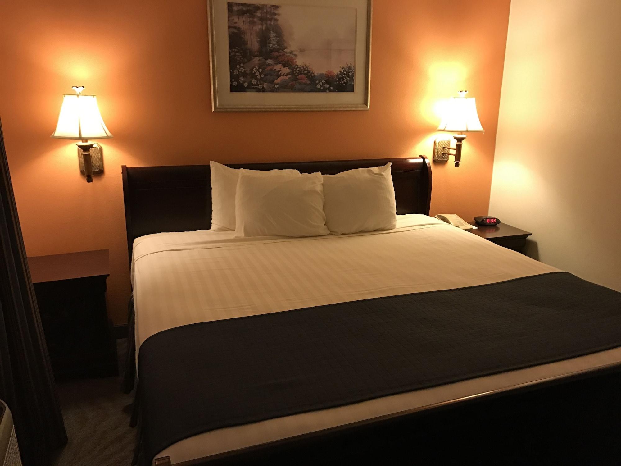 Super 8 By Wyndham Lubbock West Hotell Exteriör bild