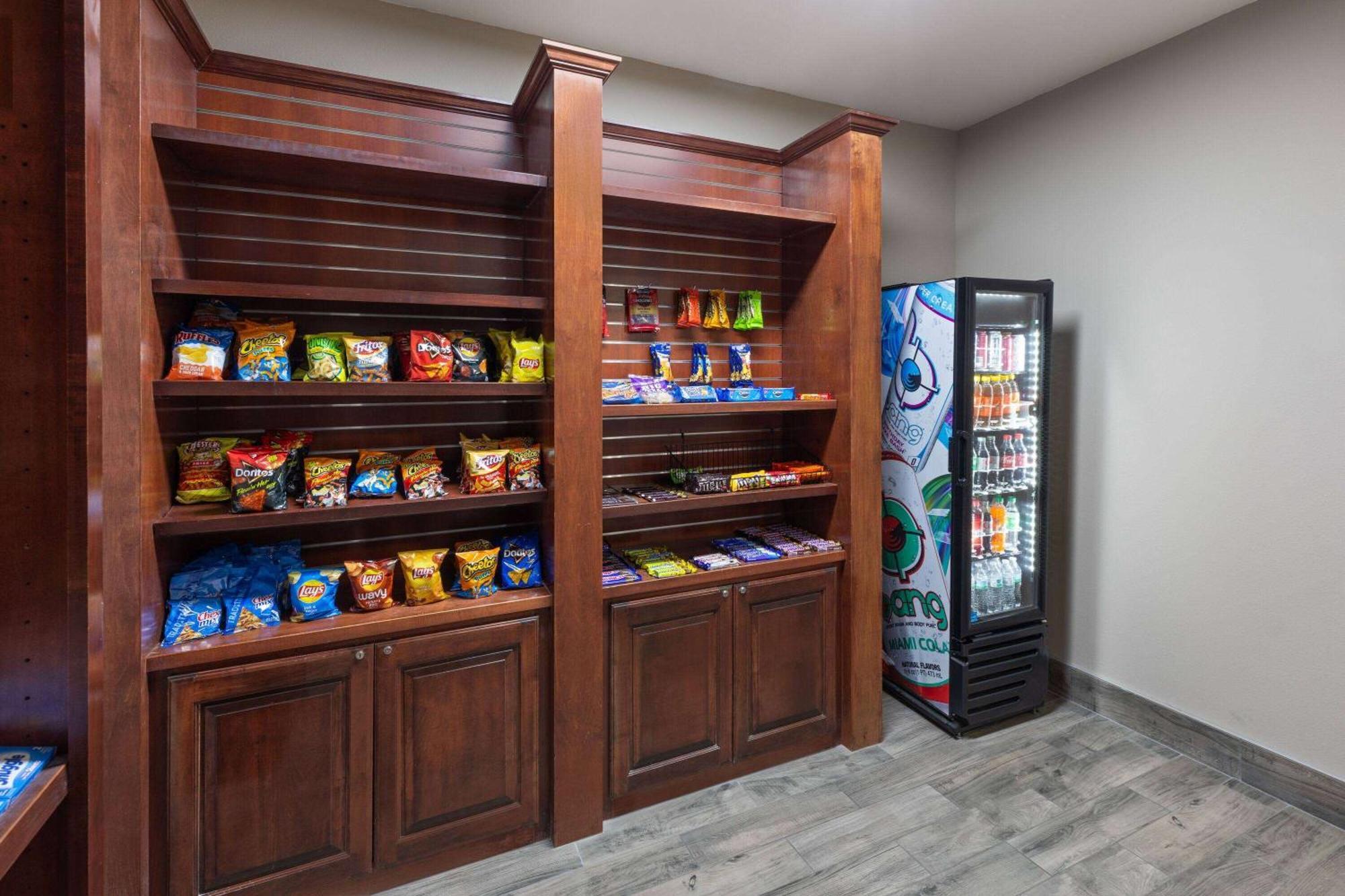 Super 8 By Wyndham Lubbock West Hotell Exteriör bild