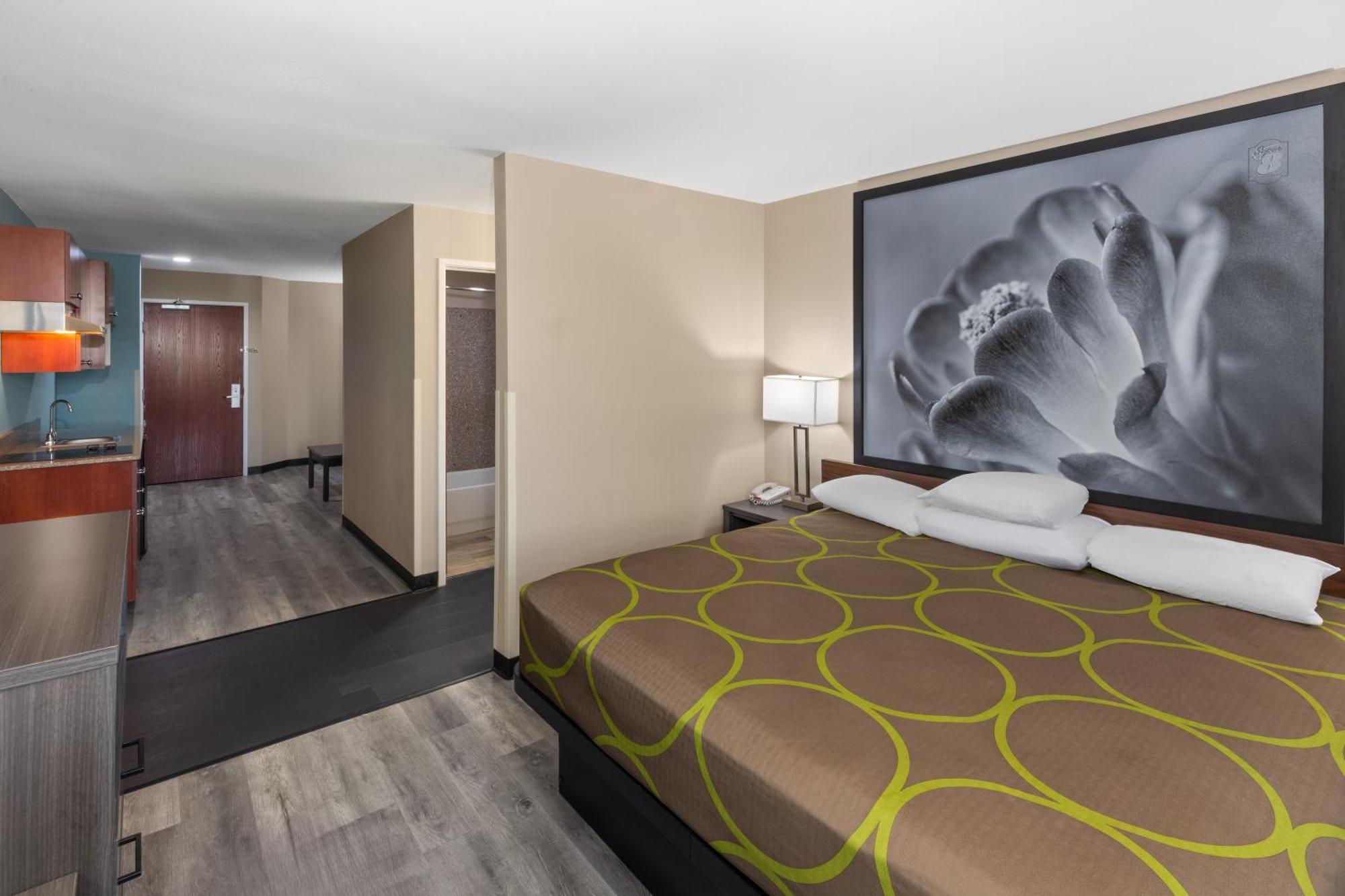 Super 8 By Wyndham Lubbock West Hotell Exteriör bild