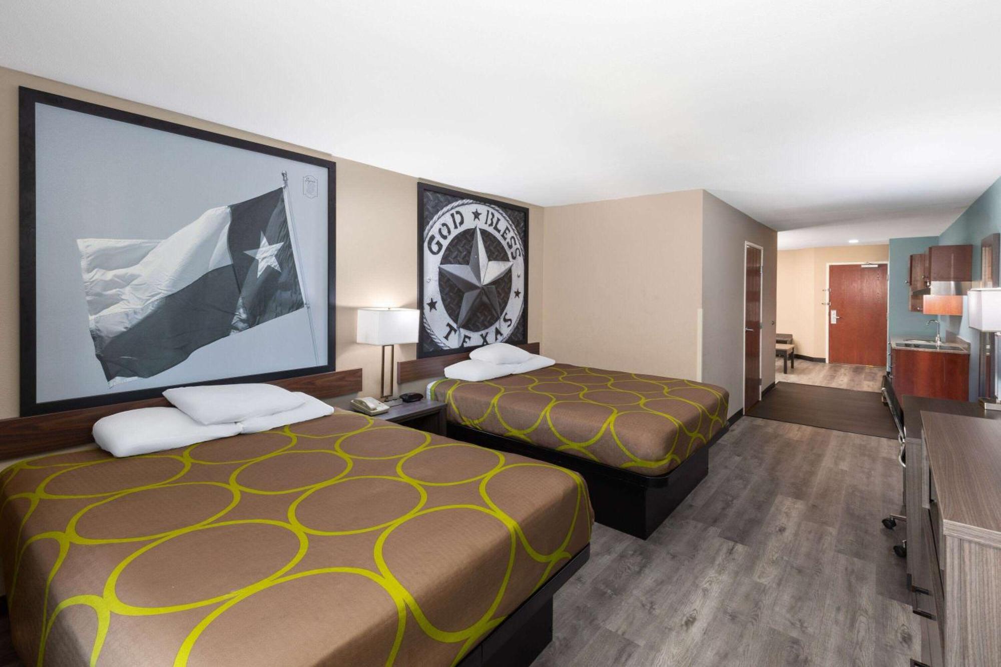 Super 8 By Wyndham Lubbock West Hotell Exteriör bild