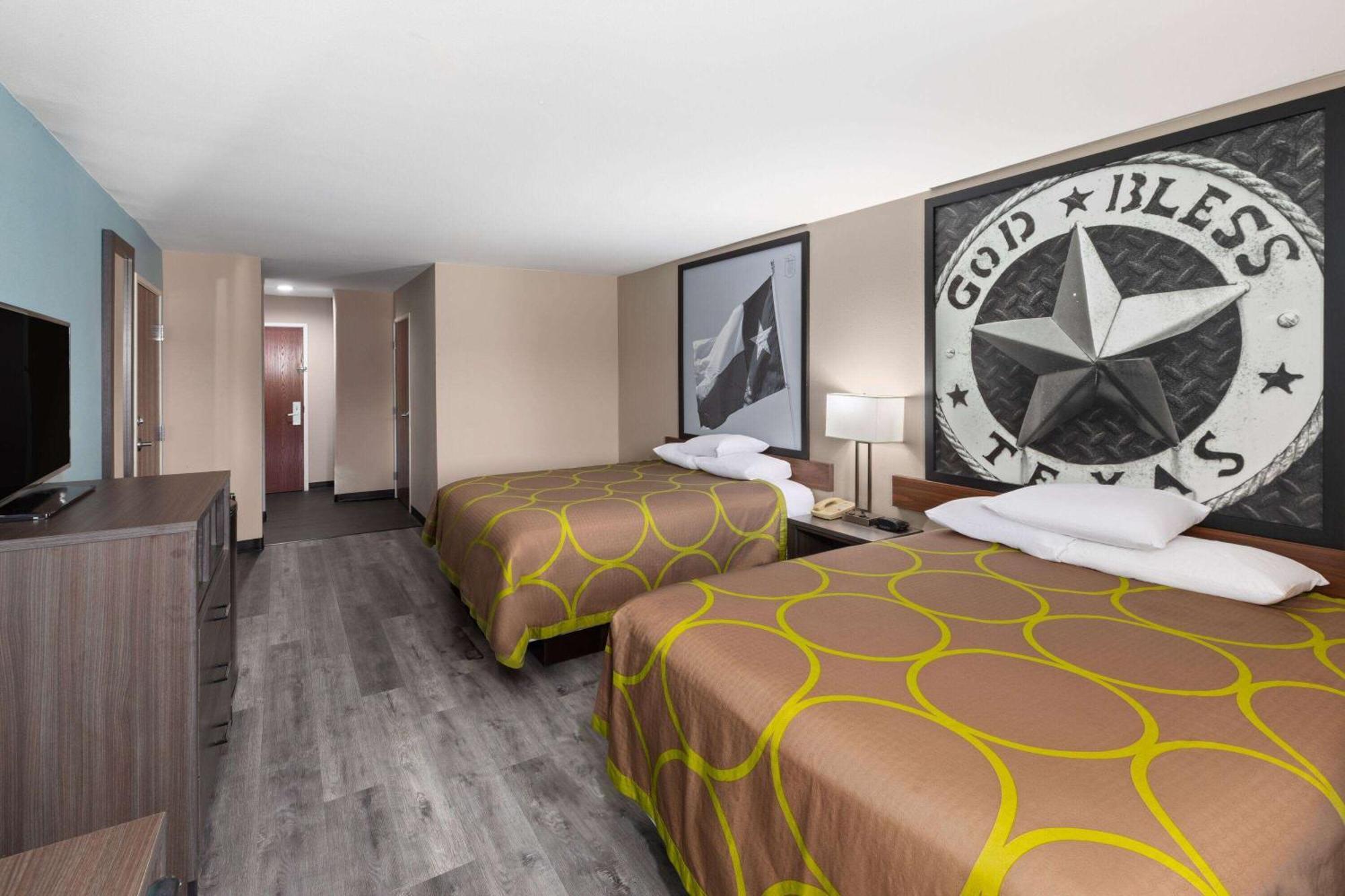 Super 8 By Wyndham Lubbock West Hotell Exteriör bild